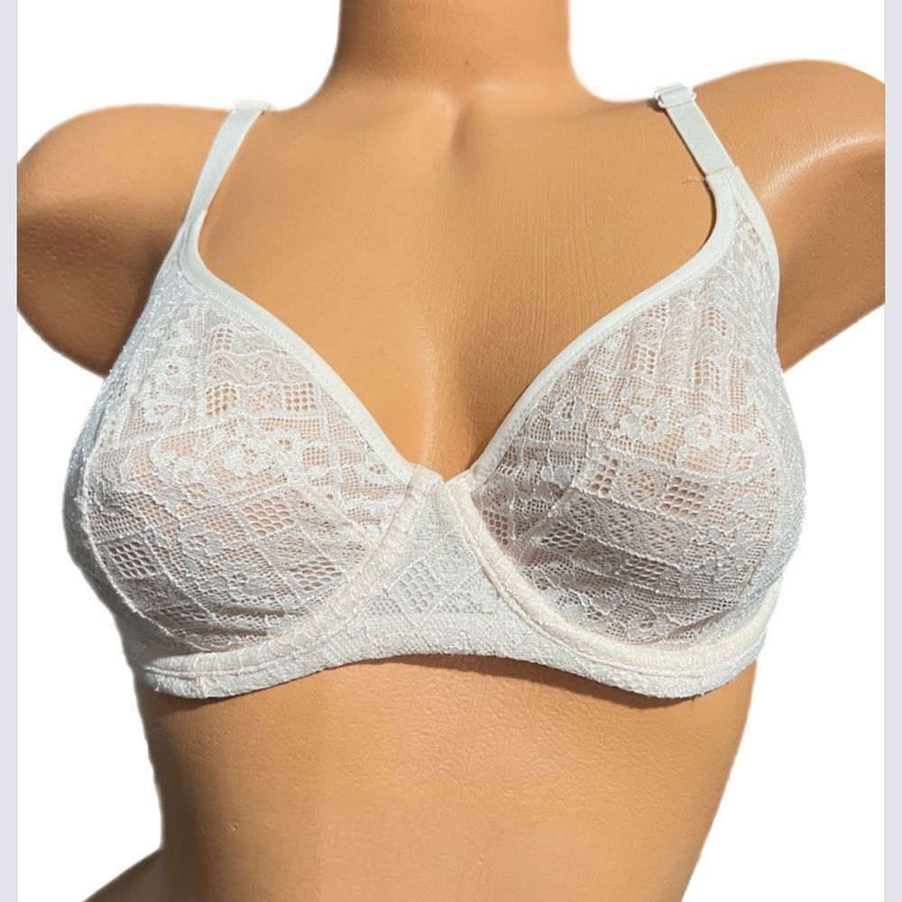 Victoria’s Secret Body unlined demi lace underwire bra pale gray 34D